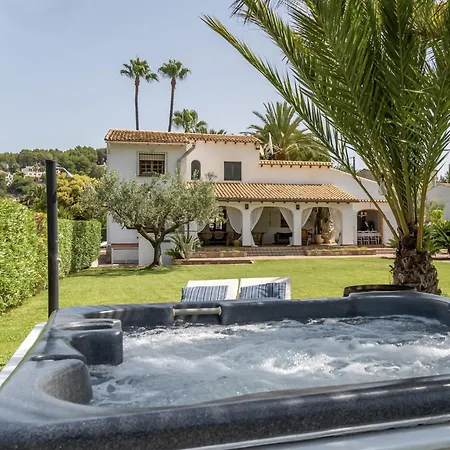 Enri Y Casita Con Piscina Y Jacuzzi Parcent