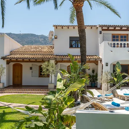 Enri Y Casita Con Piscina Y Jacuzzi Villa